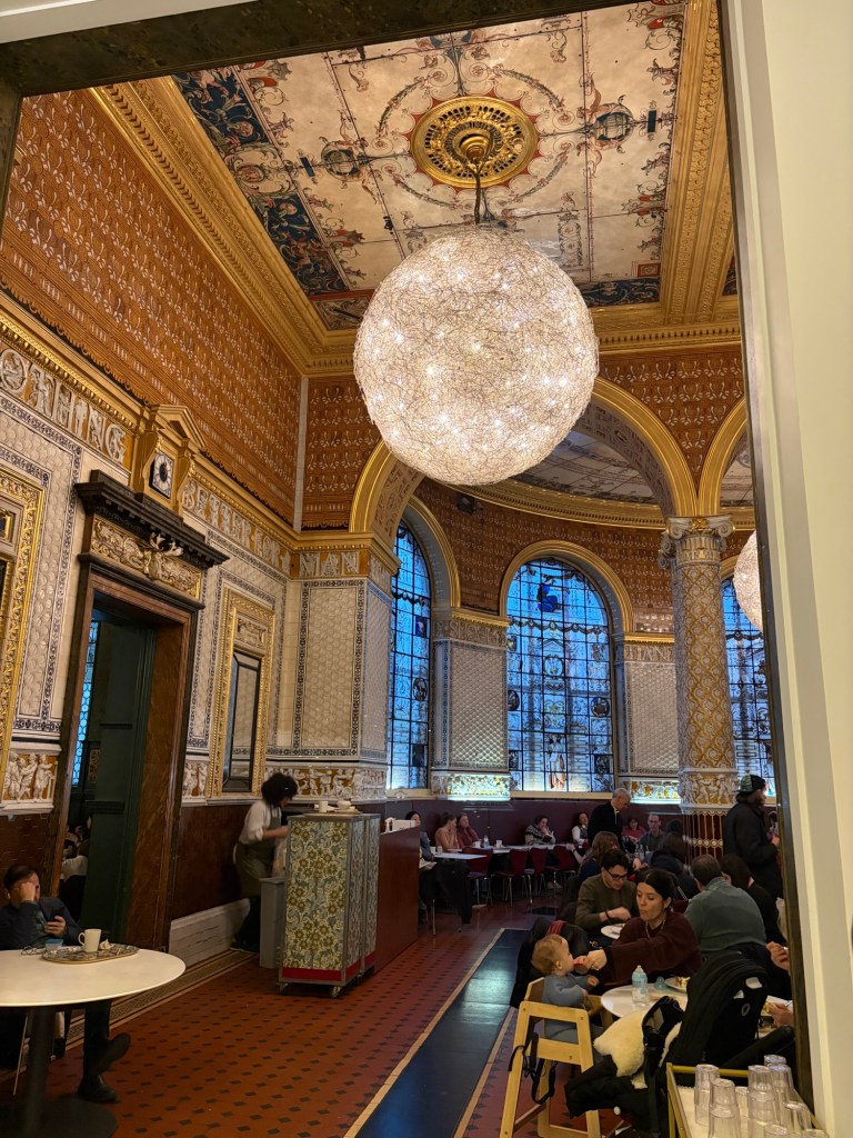 v&a cafe